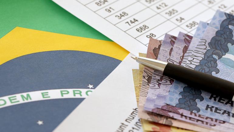 Notas de Impostos e de Dinheiro Brasileiro